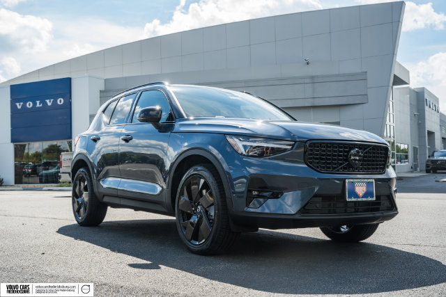 New 2026 Volvo XC40 B5 Ultra w/ Protection Package Premier