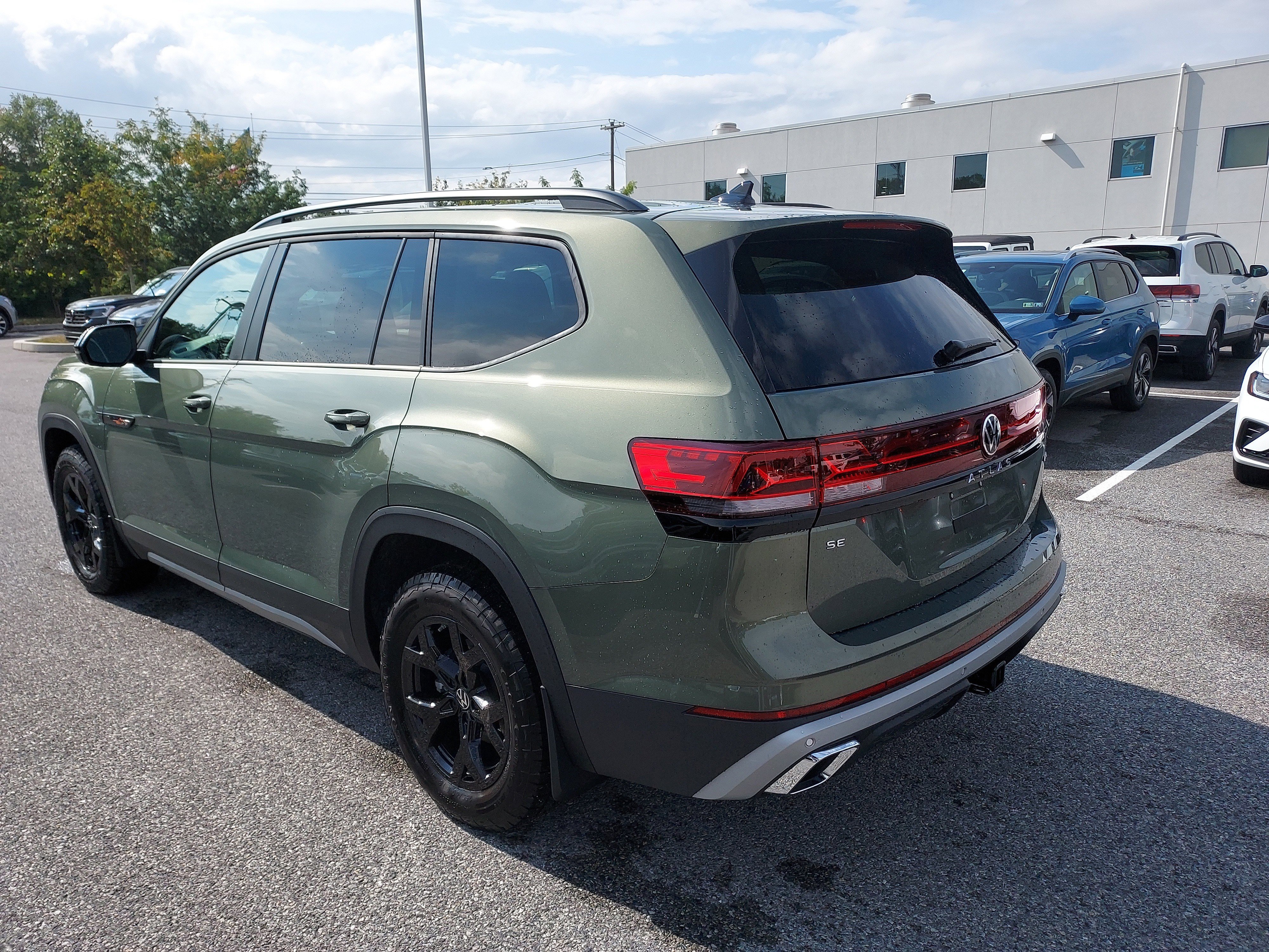 New 2026 Volkswagen Atlas Peak Edition image 6