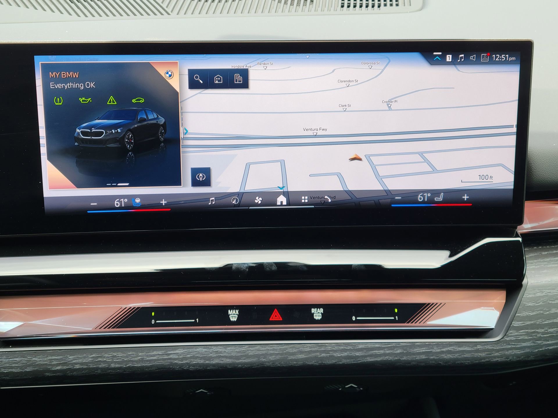 Used 2024 BMW 540i xDrive w/ Executive Package image 17