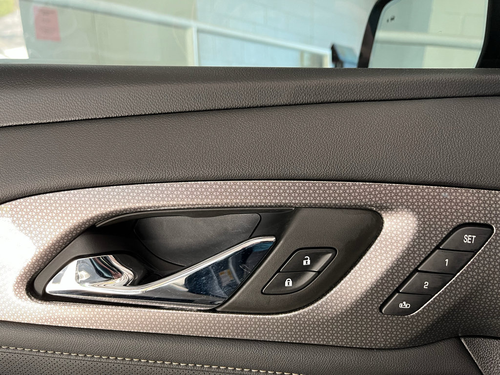 Used 2023 Chevrolet Traverse Premier w/ Redline Edition image 30