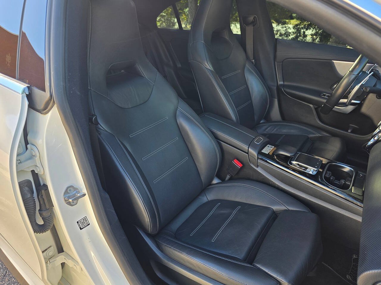Used 2020 Mercedes-Benz CLA 250 4MATIC image 37