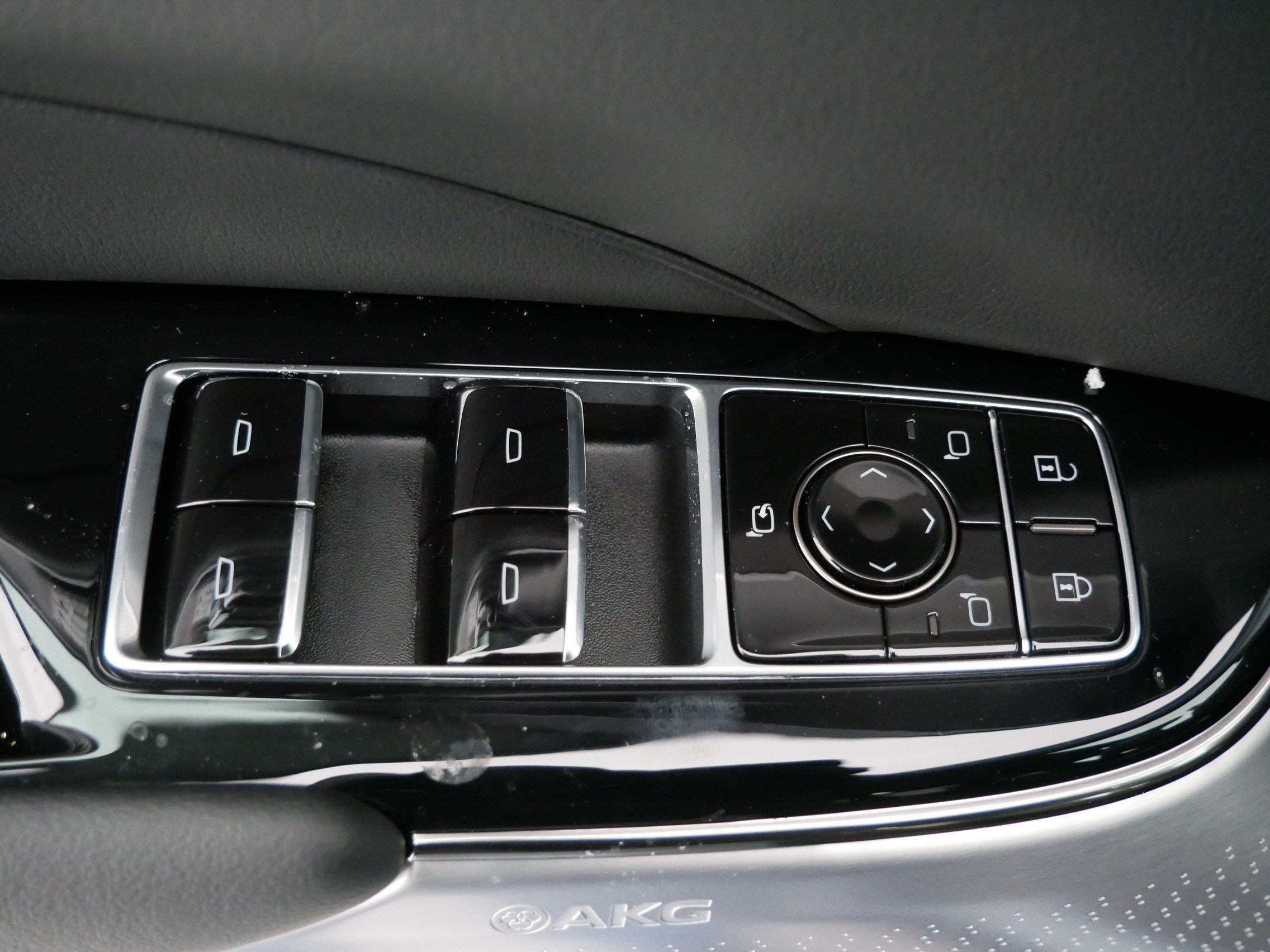 Used 2026 Cadillac Lyriq Premium Sport w/ LPO, Floor Liner Package AWD/4WD image 17