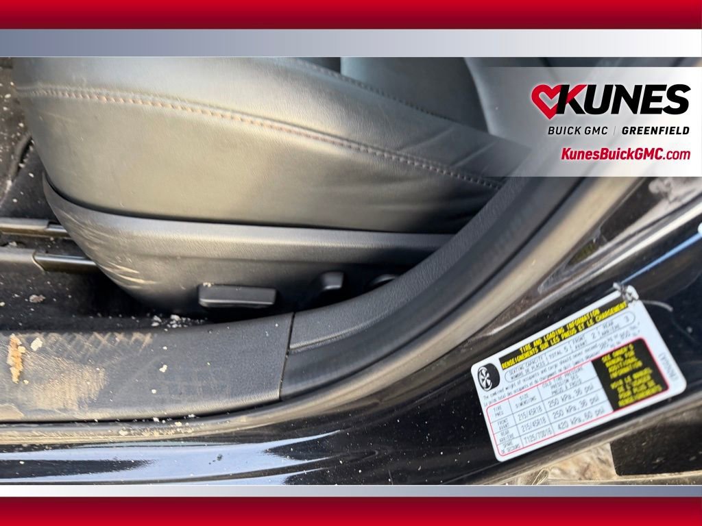 Used 2024 MAZDA MAZDA3 s image 9