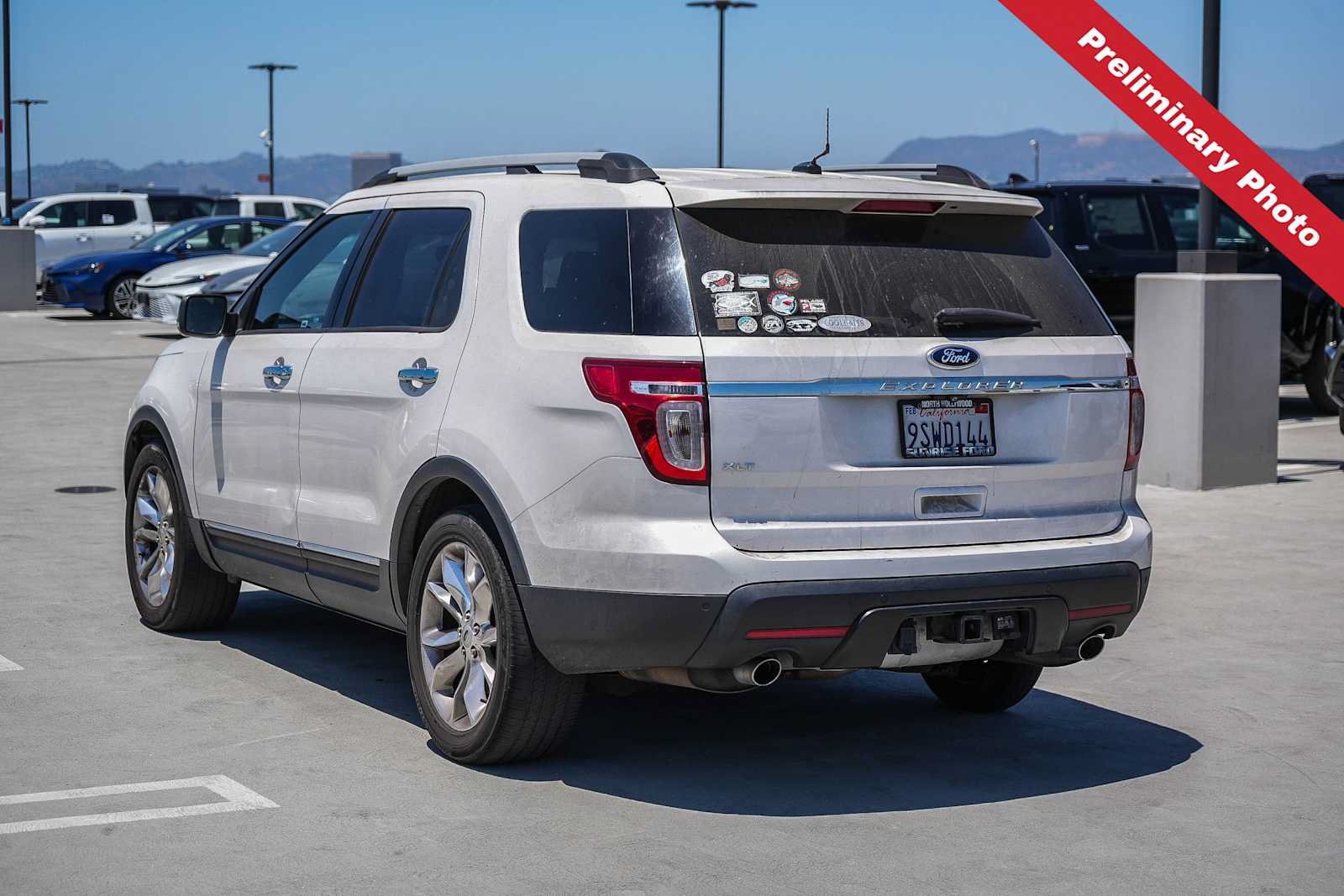 Used 2015 Ford Explorer XLT w/ Equipment Group 202B FWD image 6