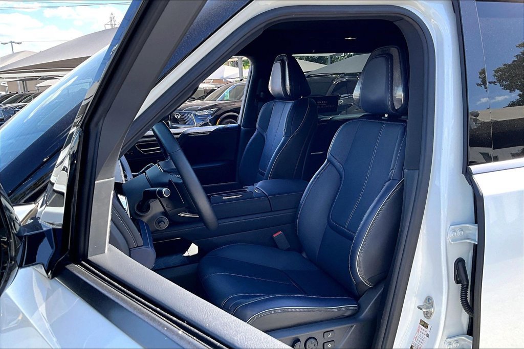 Certified 2026 INFINITI QX80 4WD w/ Sport Exterior Package image 34