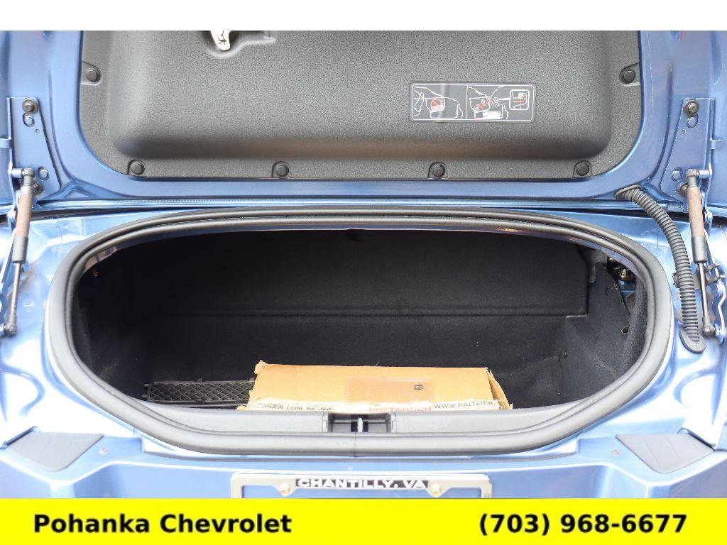 Used 2006 Chrysler Crossfire Limited image 23