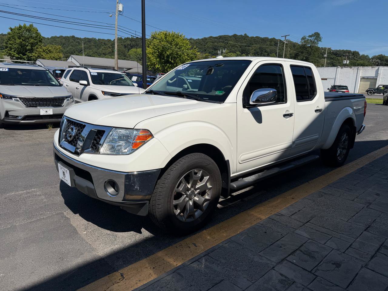 Used 2016 Nissan Frontier SL AWD/4WD image 4