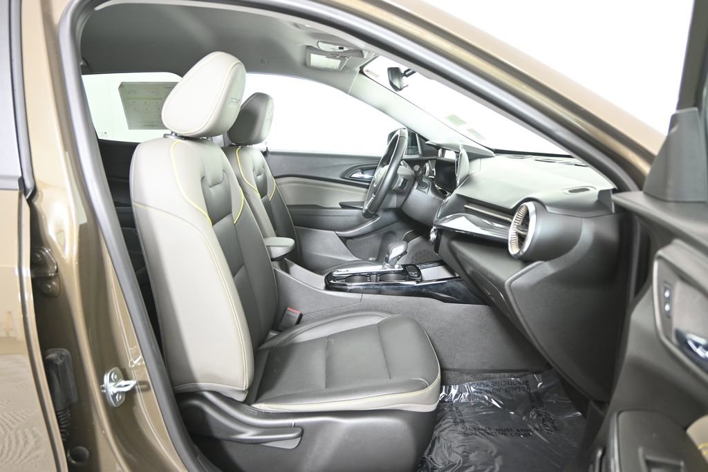 Used 2024 Chevrolet Trax ACTIV w/ Driver Confidence Package FWD image 13