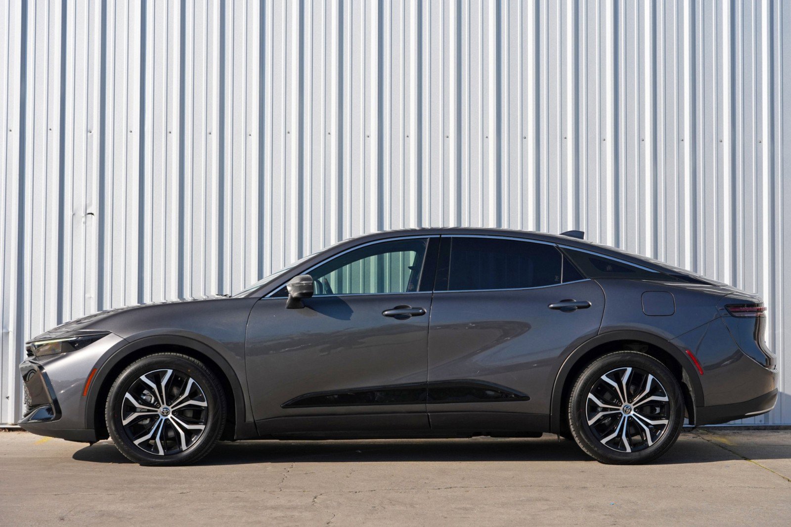 Used 2023 Toyota Crown XLE image 8