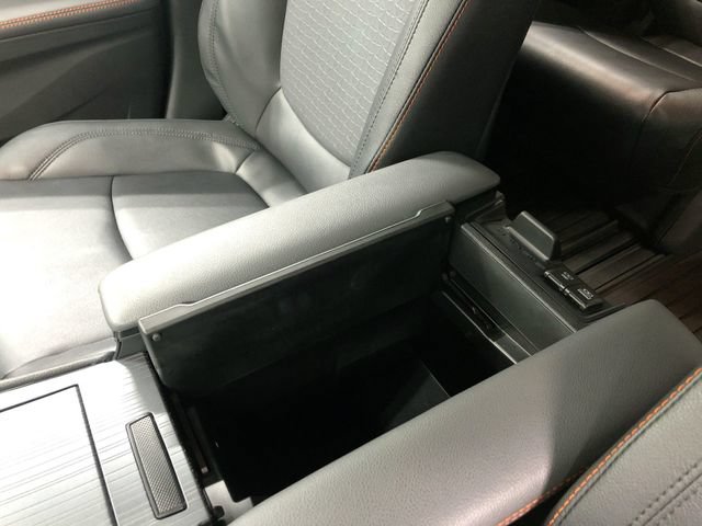 Used 2023 Toyota Sienna XSE FWD image 28