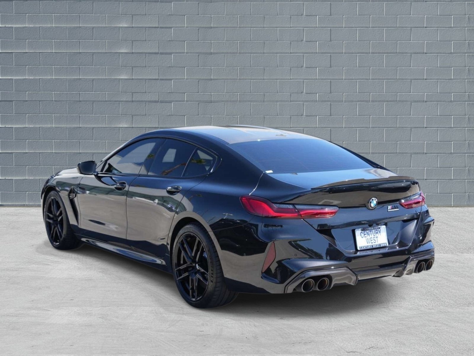 Used 2025 BMW M8 Competition w/ M Carbon Exterior Package AWD/4WD image 4