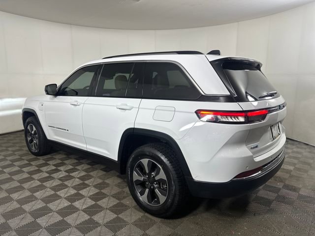 Used 2023 Jeep Grand Cherokee 4WD 4xe image 5