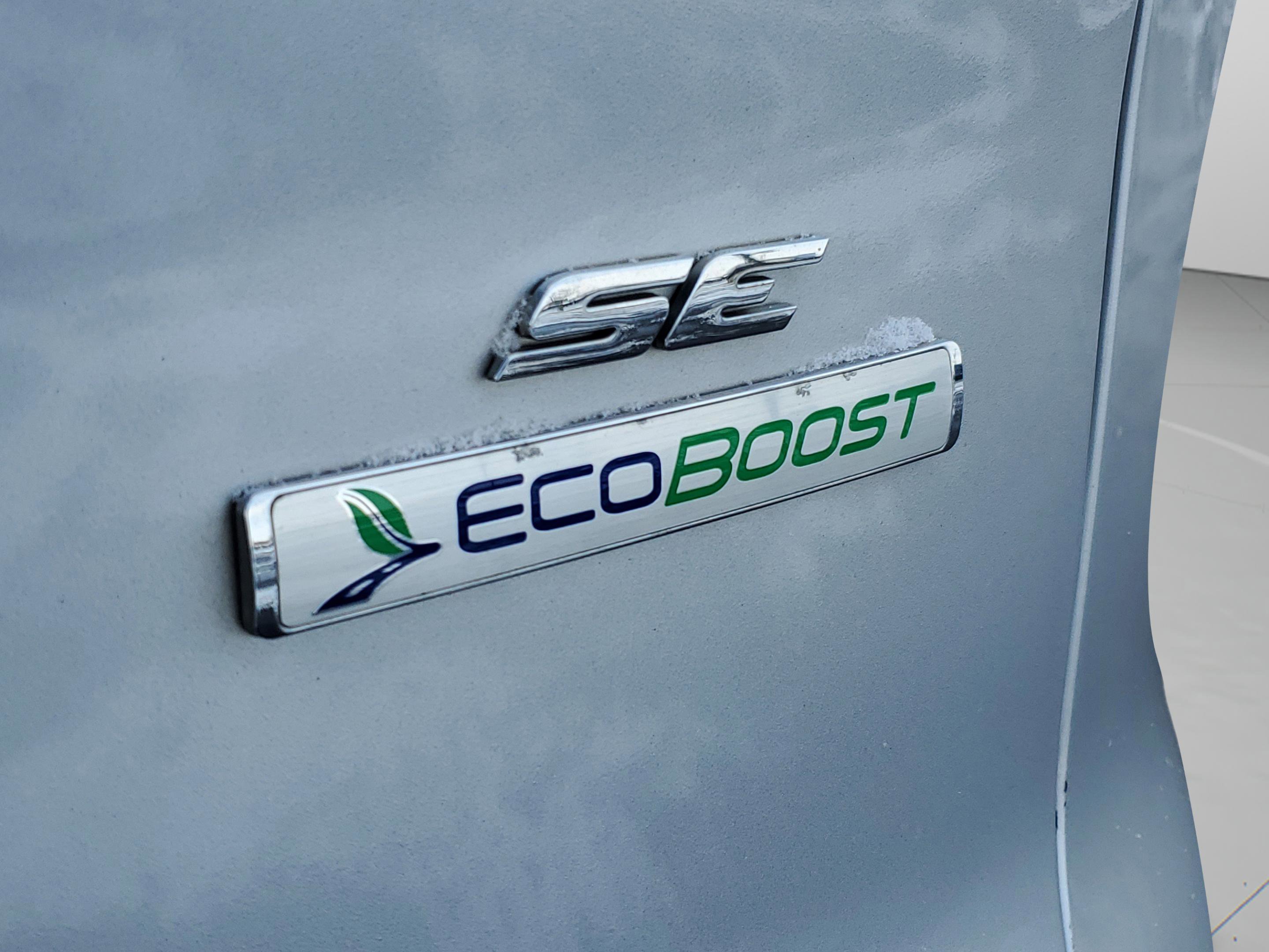 Used 2015 Ford Escape SE w/ Equipment Group 201A image 10