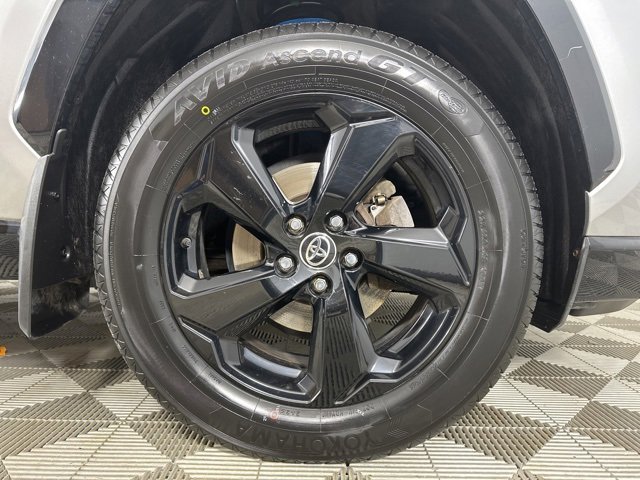 Used 2020 Toyota RAV4 XSE image 9