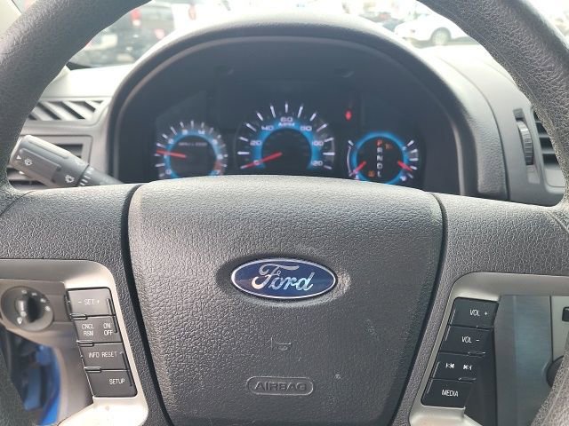 Used 2012 Ford Fusion SE image 2