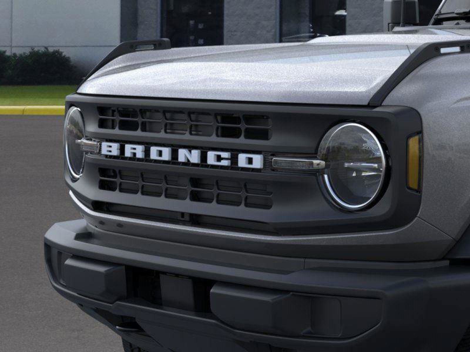 New 2025 Ford Bronco 4-Door image 19