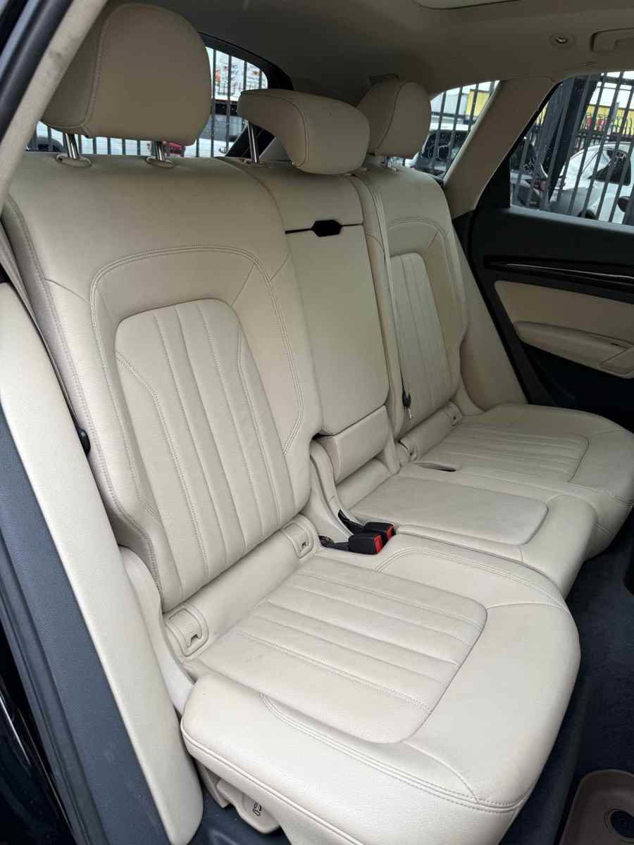 Used 2018 Audi Q5 2.0T Premium Plus w/ Premium Plus Package image 17