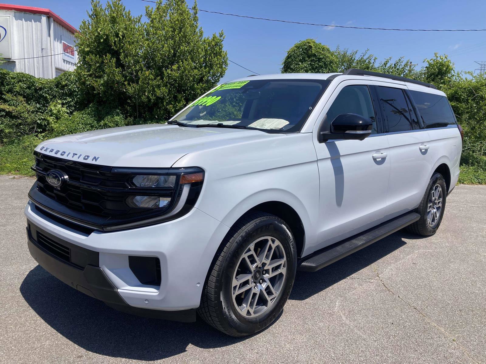 Used 2025 Ford Expedition Max Active RWD image 9