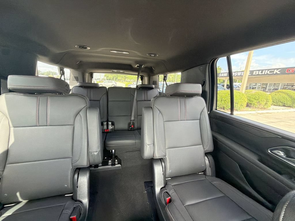 Certified 2022 Chevrolet Suburban RST w/ Luxury Package AWD/4WD image 32