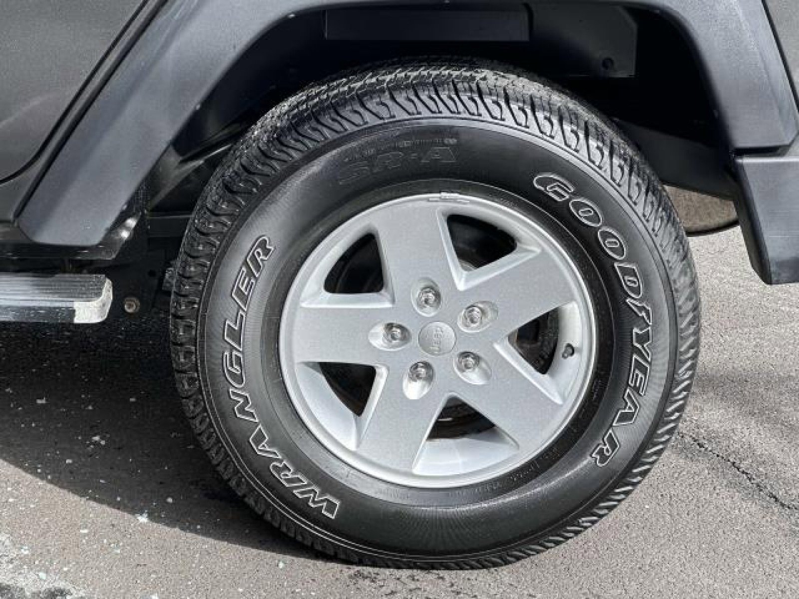 Used 2018 Jeep Wrangler Unlimited Sport S image 13