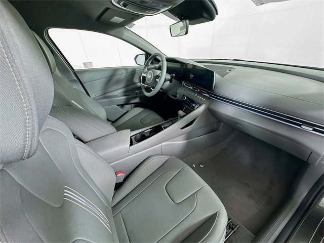 New 2025 Hyundai Elantra SEL image 30