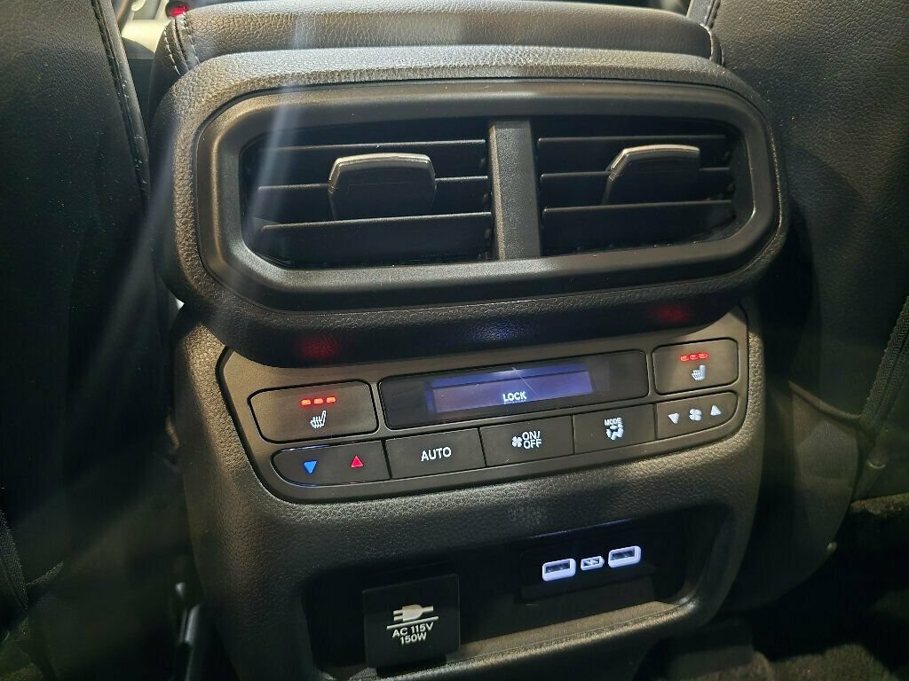 Used 2023 Honda Pilot Elite image 25