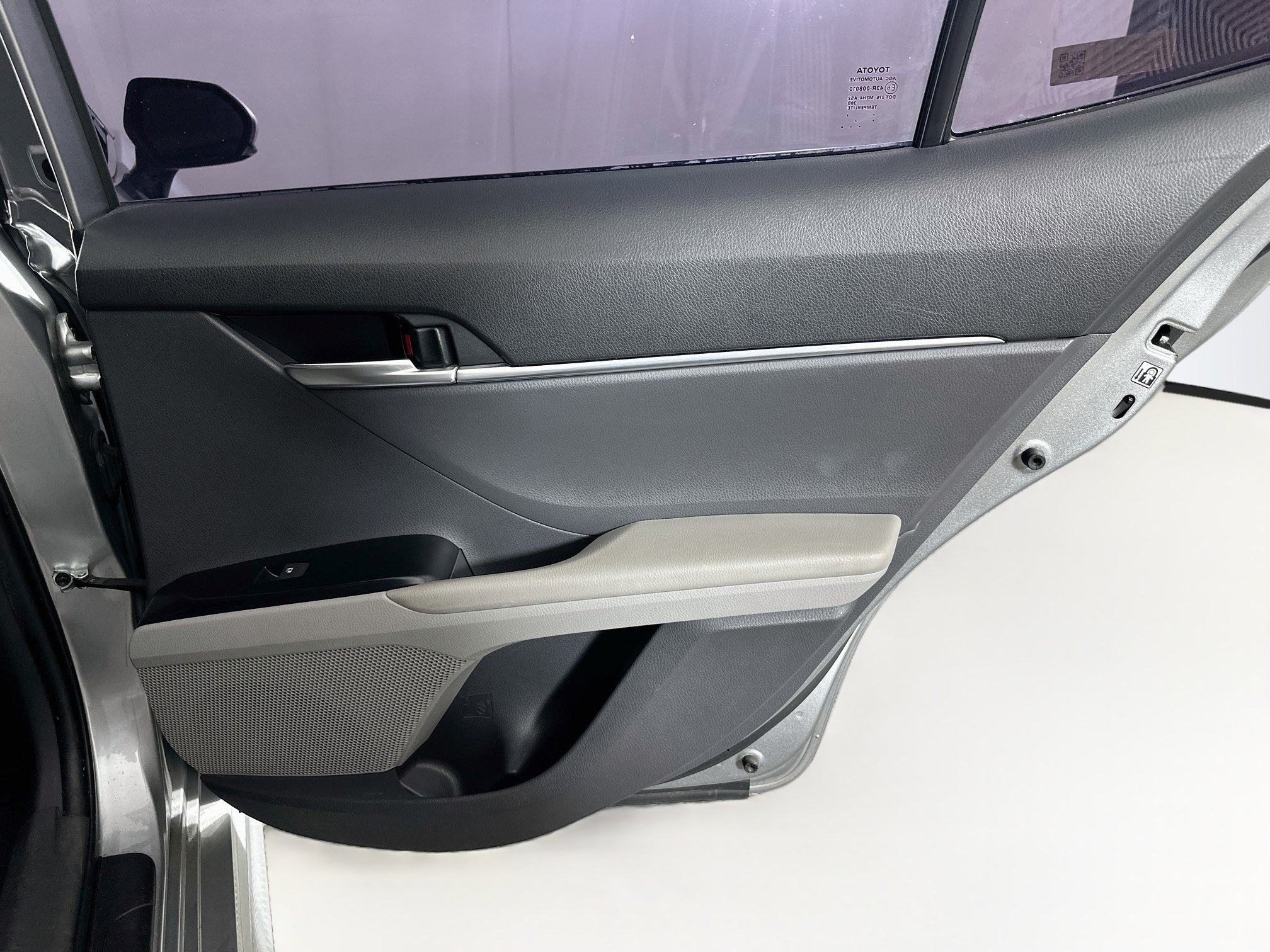 Used 2019 Toyota Camry SE w/ Audio Package FWD image 29