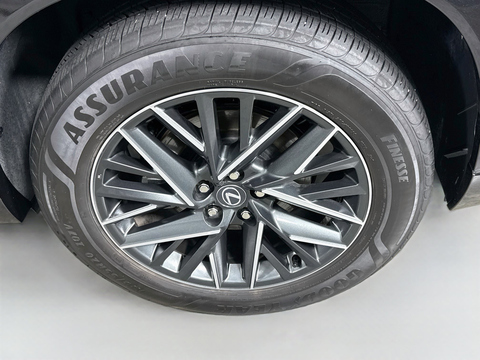 Certified 2025 Lexus TX 350 FWD w/ Technology Package image 30