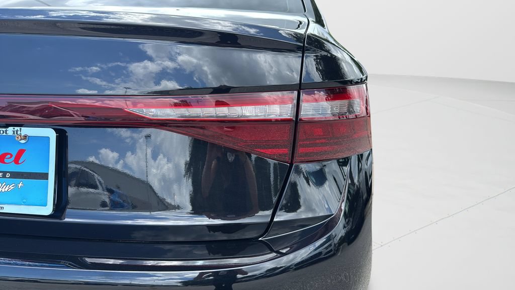 Used 2025 Volkswagen Jetta GLI Autobahn FWD image 39