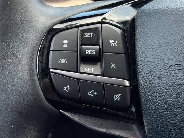 Used 2023 Ford Explorer Platinum w/ Technology Package AWD/4WD image 19