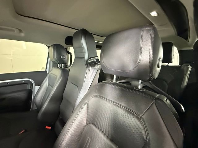 Used 2021 Land Rover Defender 90 First Edition image 15