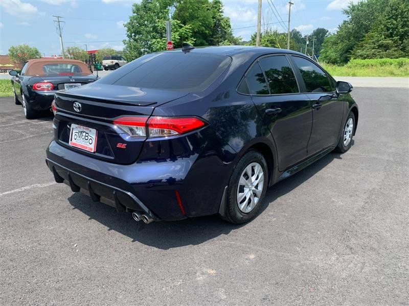 Used 2023 Toyota Corolla SE w/ SE Premium Package image 4