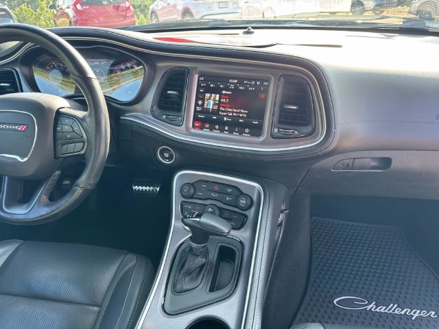 Used 2022 Dodge Challenger SXT w/ Plus Package RWD image 18
