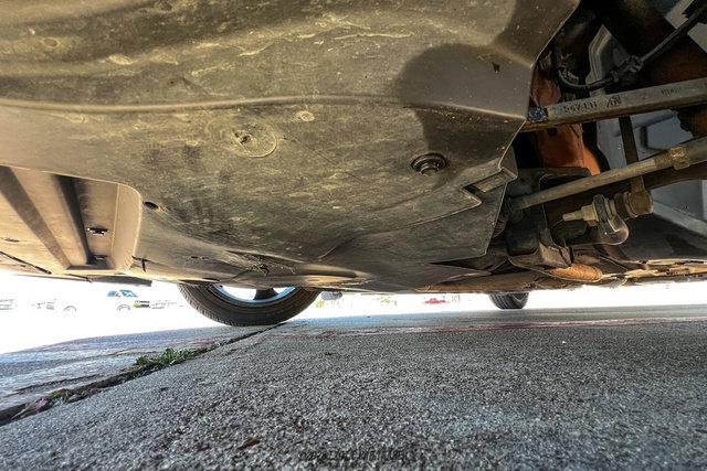 Used 2014 Dodge Challenger R/T RWD image 78