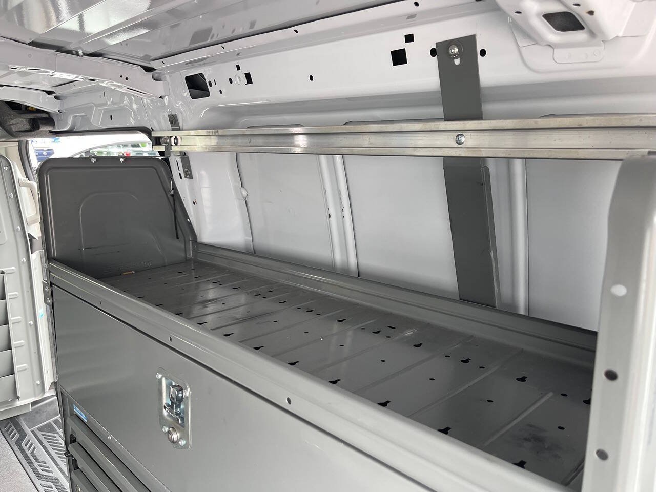 Used 2022 Ford Transit 150 Low Roof RWD image 33