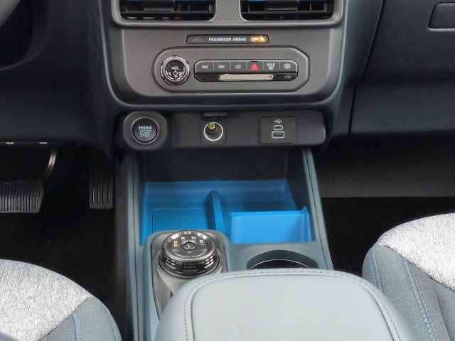 New 2026 Ford Maverick XLT w/ XLT Luxury Package FWD image 19