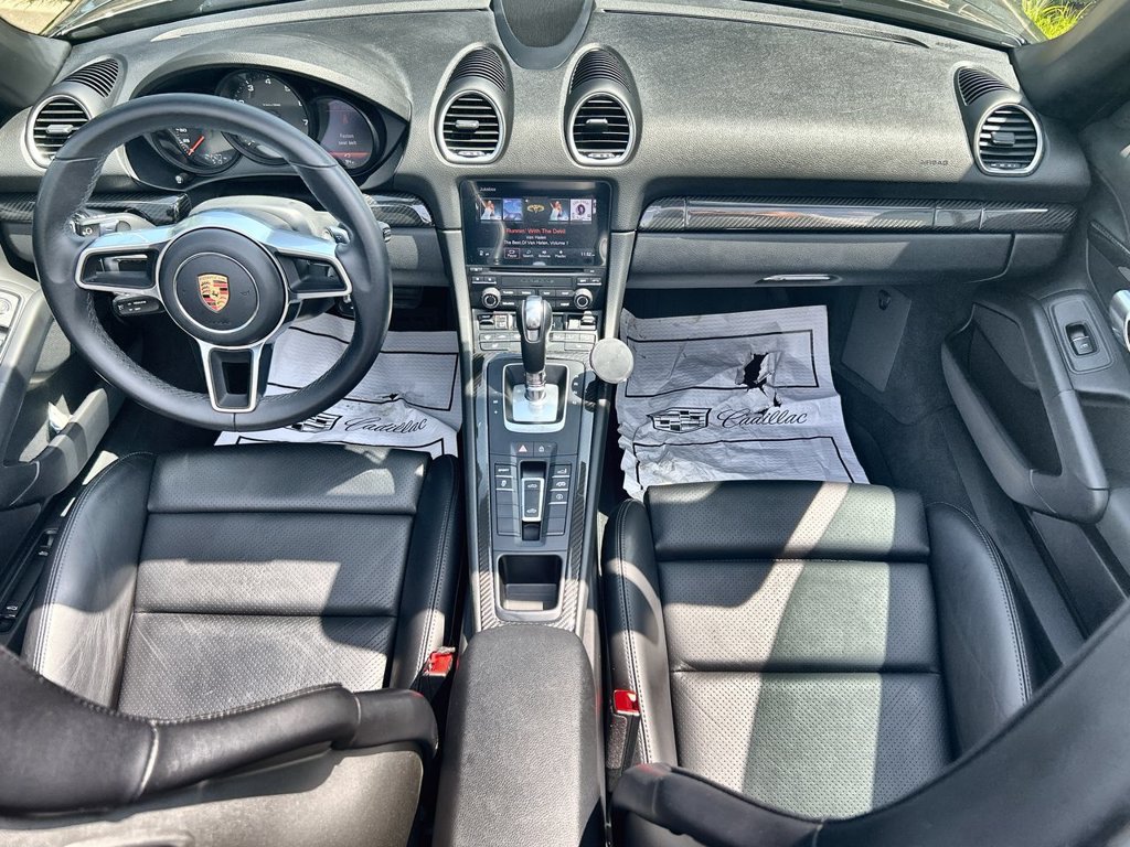 Used 2024 Porsche 718 Boxster RWD image 13