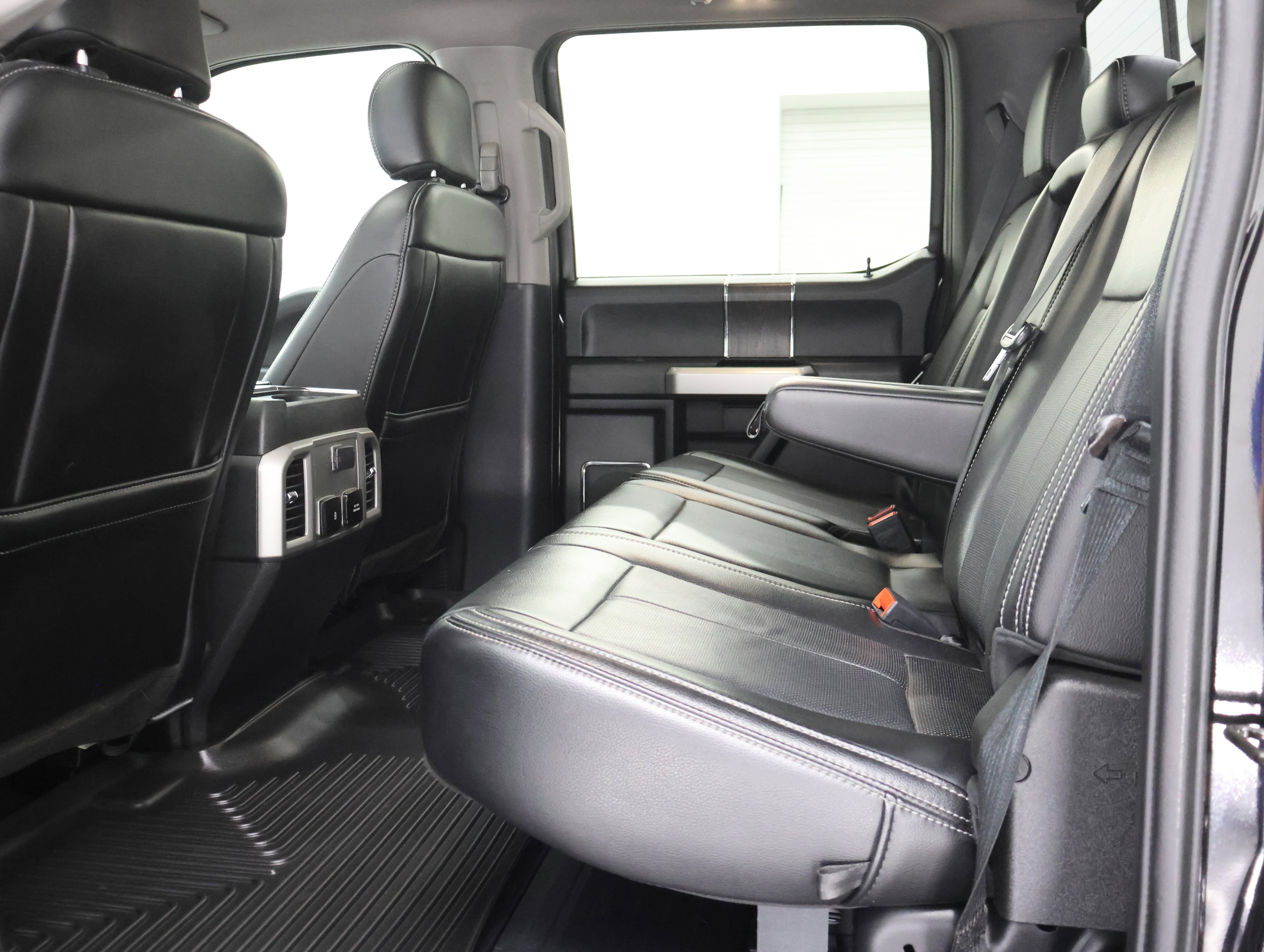 Used 2021 Ford F250 Lariat AWD/4WD image 9
