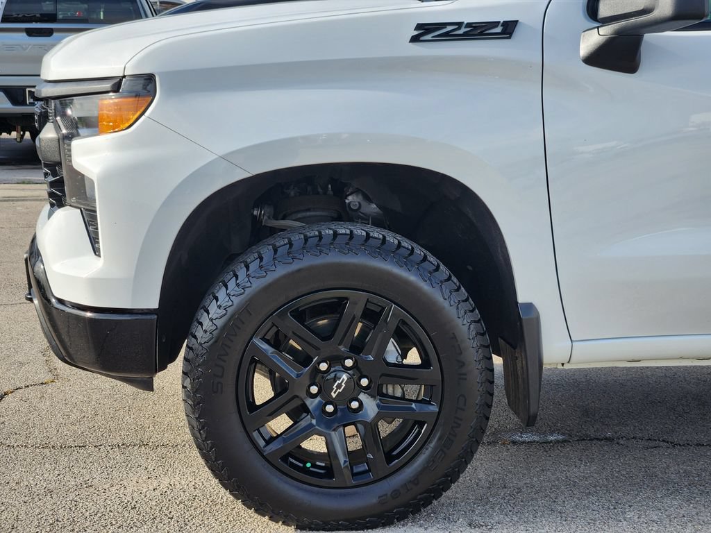 Certified 2024 Chevrolet Silverado 1500 Custom Trail Boss w/ Dark Appearance Package AWD/4WD image 9