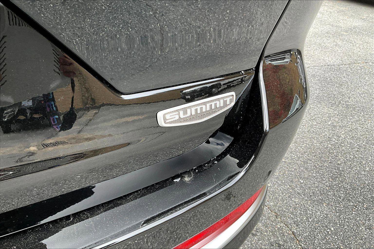 New 2025 Jeep Grand Cherokee Summit image 13