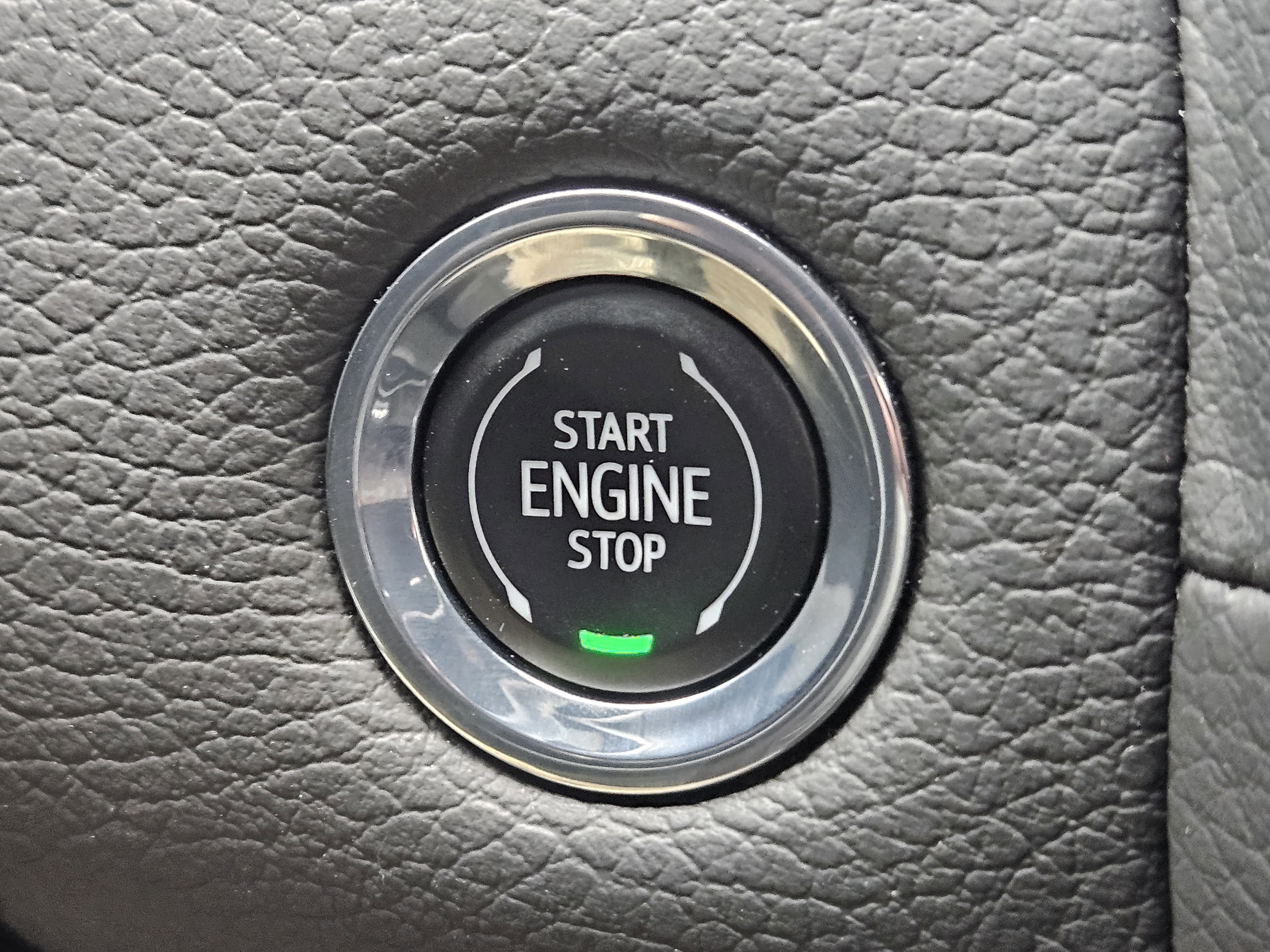 Used 2023 GMC Yukon Denali w/ LPO, Floor Liner Package image 30