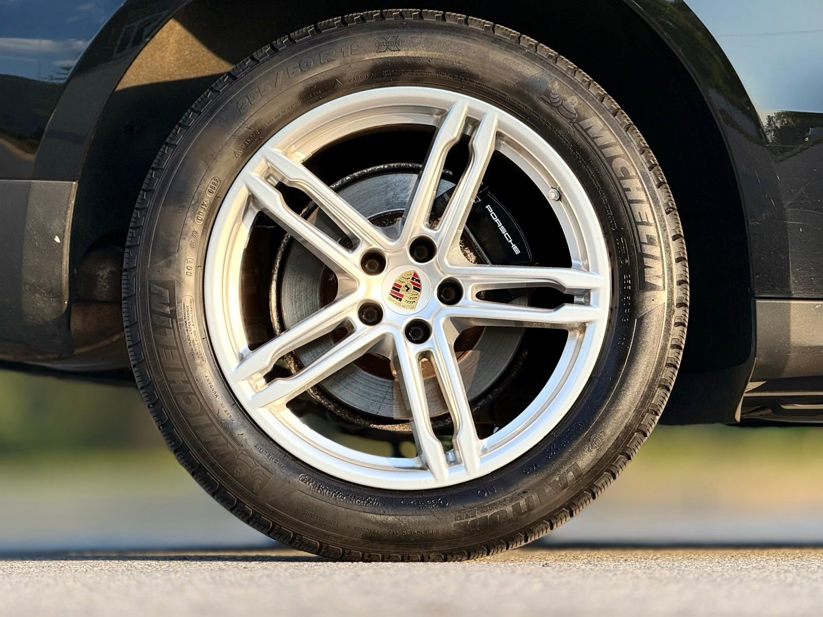 Used 2019 Porsche Macan AWD/4WD image 22