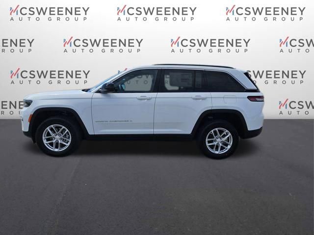 New 2026 Jeep Grand Cherokee Laredo image 2