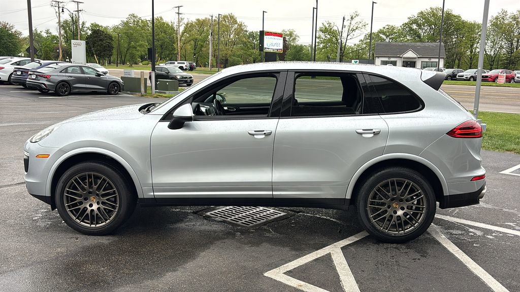Used 2017 Porsche Cayenne Platinum Edition AWD/4WD image 3