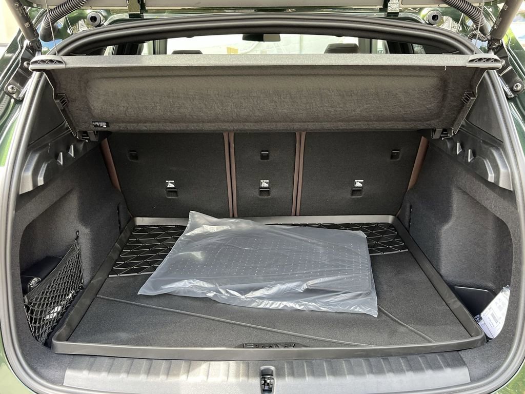 Used 2025 BMW X1 xDrive28i w/ Technology Package image 17