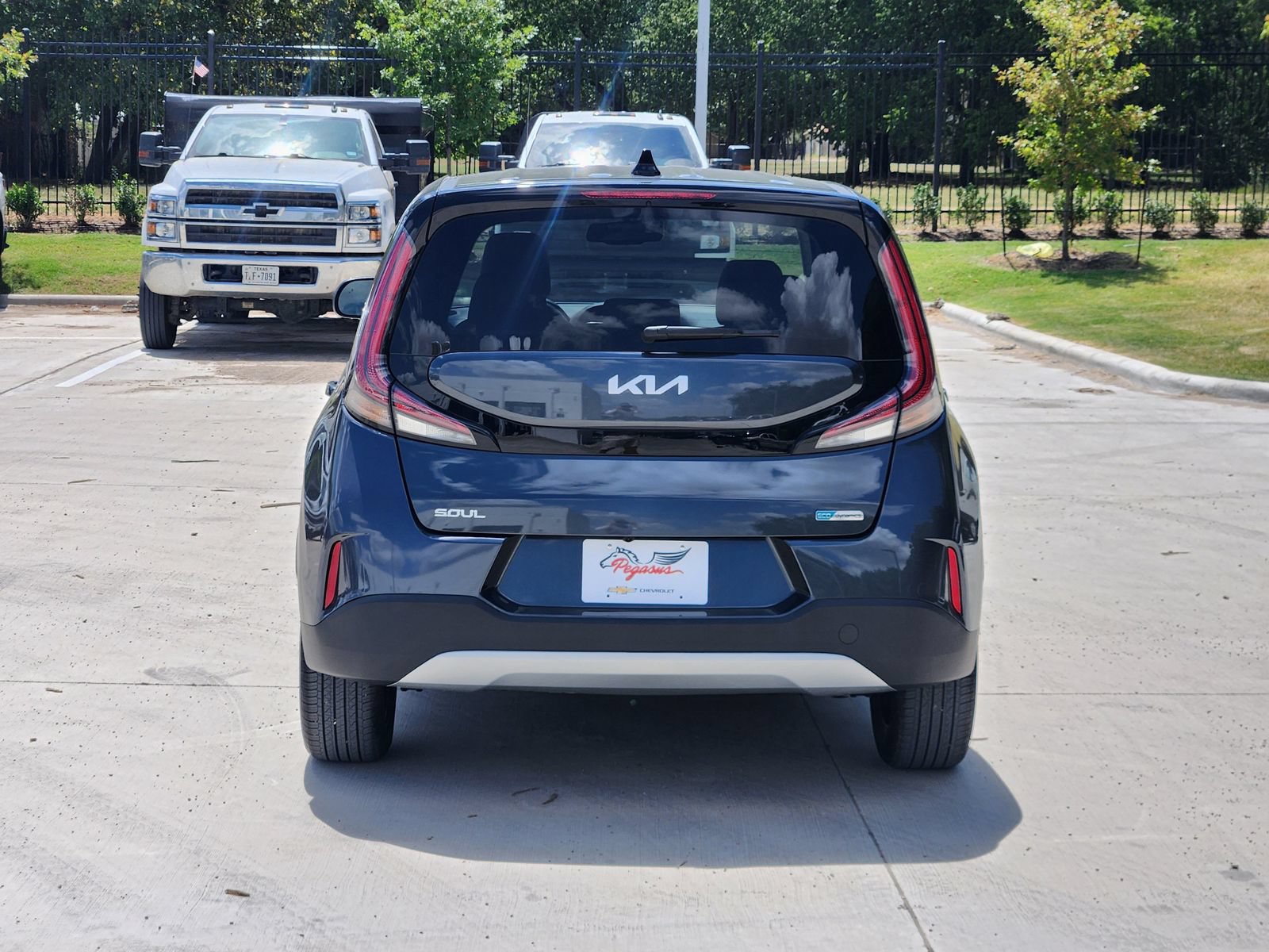 Used 2025 Kia Soul EX FWD image 8