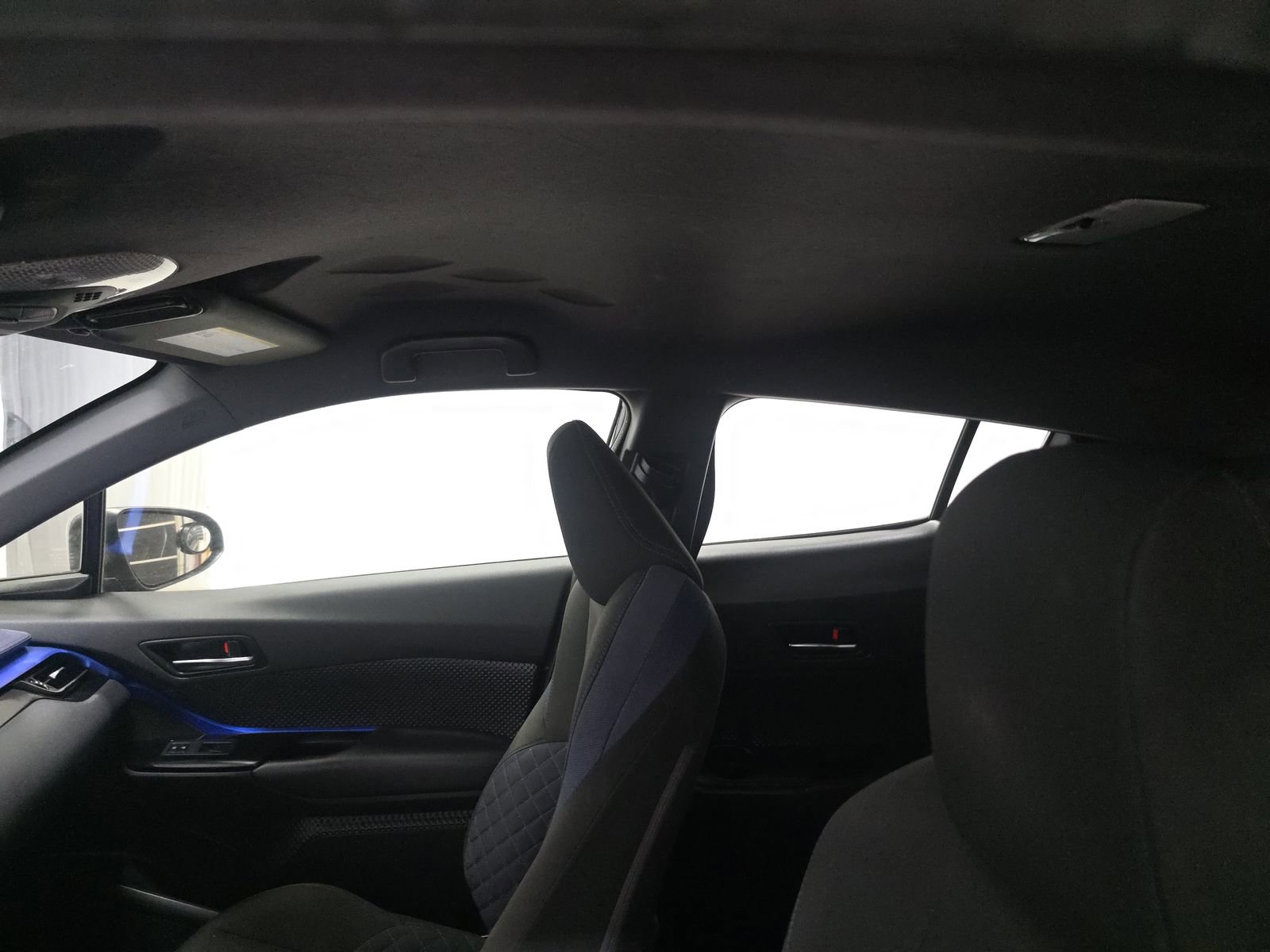 Used 2021 Toyota C-HR XLE image 14