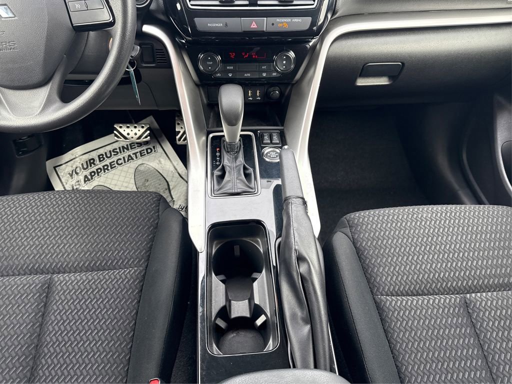 Used 2022 Mitsubishi Eclipse Cross LE image 19