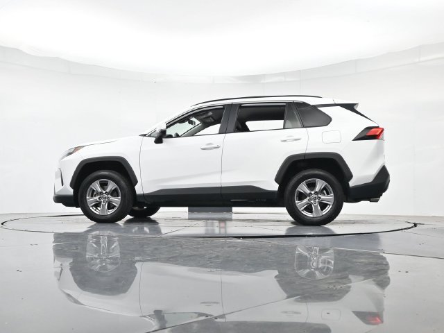 Used 2024 Toyota RAV4 XLE FWD image 39