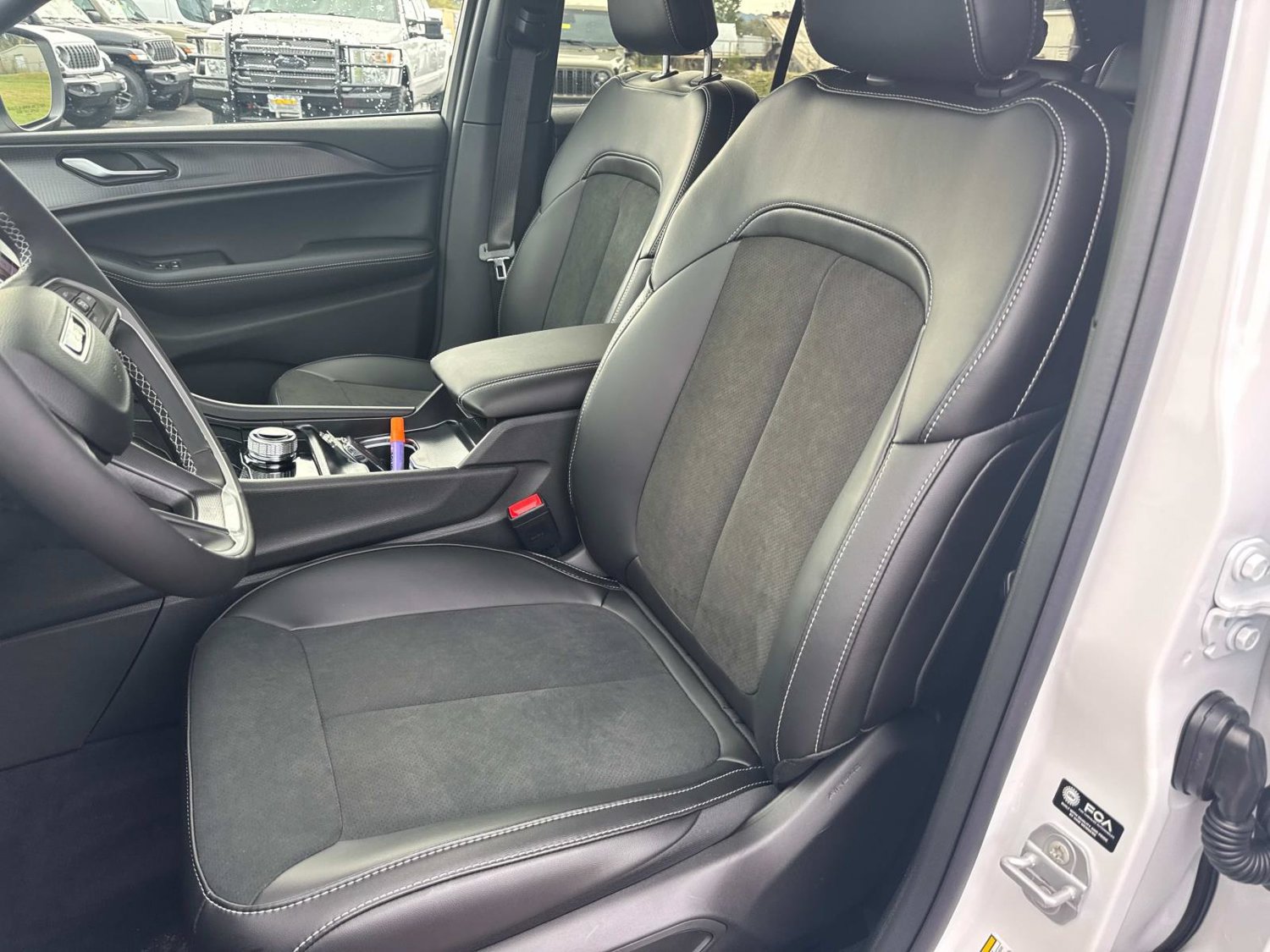 New 2027 Jeep Grand Cherokee Laredo X AWD/4WD image 29